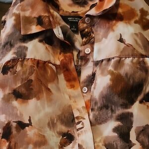 NWOT Simply Vera Vera Wang Brown and Black Blouse